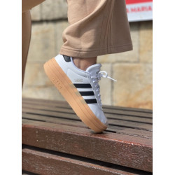 Sapatilha Adidas VL Court Bold em pele